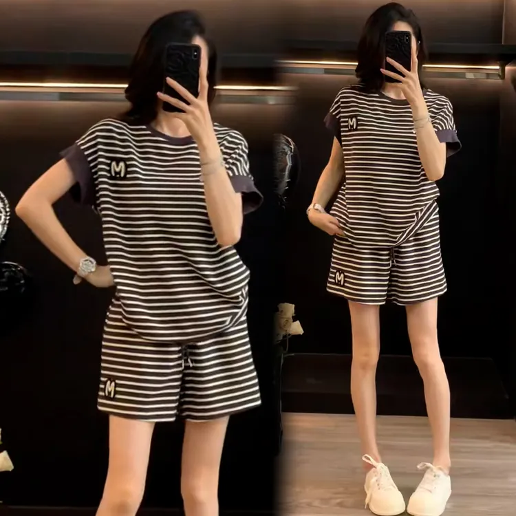 高含棉慵懒风休闲运动套装女2025夏季新款减龄条纹短袖短裤两件套