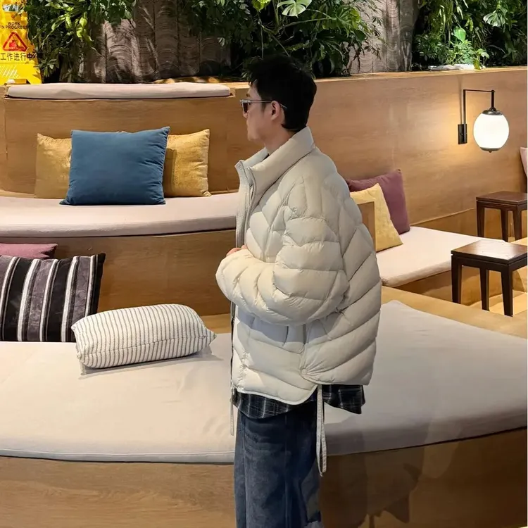 冬季泡芙排骨立领羽绒服男女同款松弛慵懒感90白鸭绒情侣保暖外套