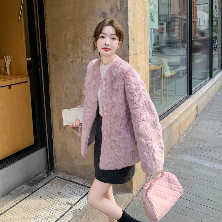 紫粉色高级感皮毛一体外套女2025冬新款小个子名媛气质毛茸茸上衣