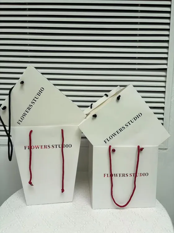 网红红棉绳黑棉绳鲜花包装袋生日情人节礼物袋加长提绳手拎袋批发