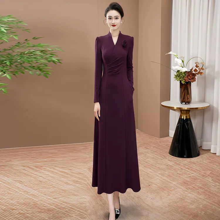 喜妈妈长袖连衣裙2025秋季新款正式场合修身显瘦婚宴礼服长裙02