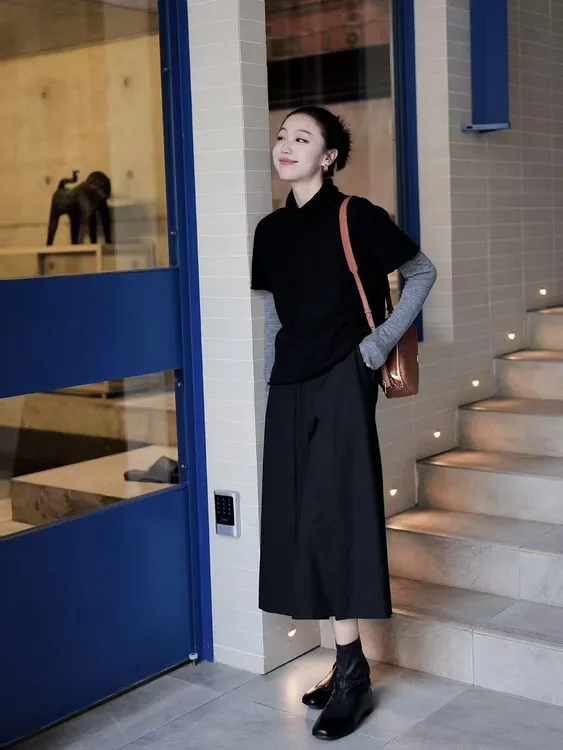 2025秋季新款韩系黑色半高领坎肩马甲女叠穿打底长袖休闲裤三件套