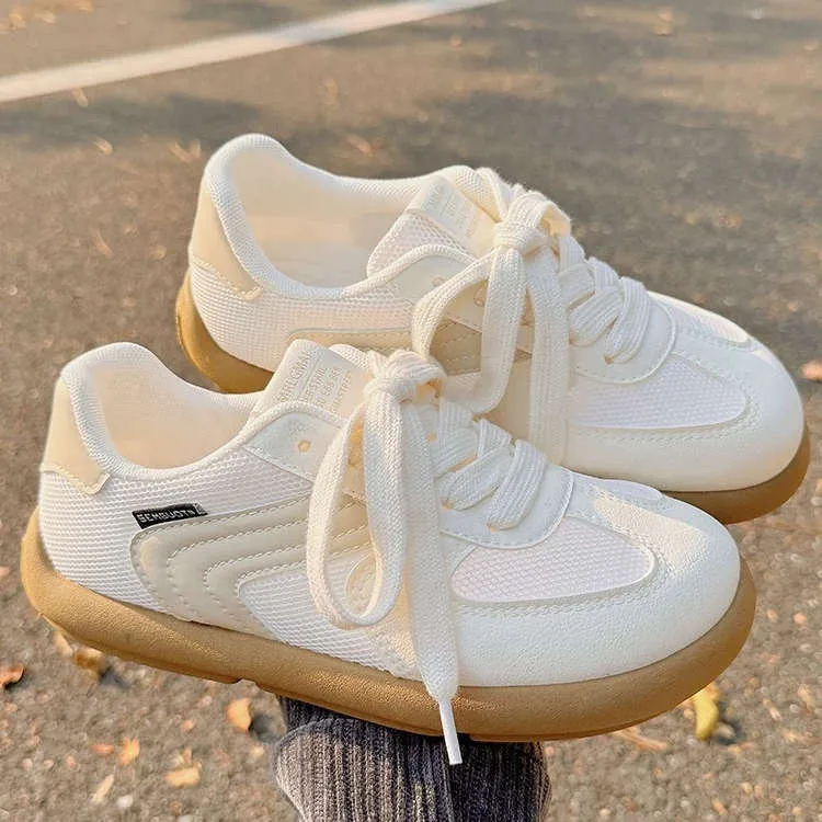夏季女鞋小白鞋女德训板鞋2025新款透气网面鞋子配裙子百搭运动鞋