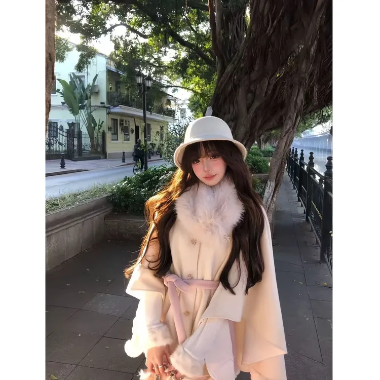 【留洋大小姐】冬季千金民国风厚实斗篷毛领设计感腰带大衣短裙套装