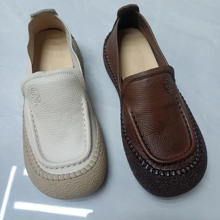 外贸手工上线休闲鞋，牛筋底，寄着舒适