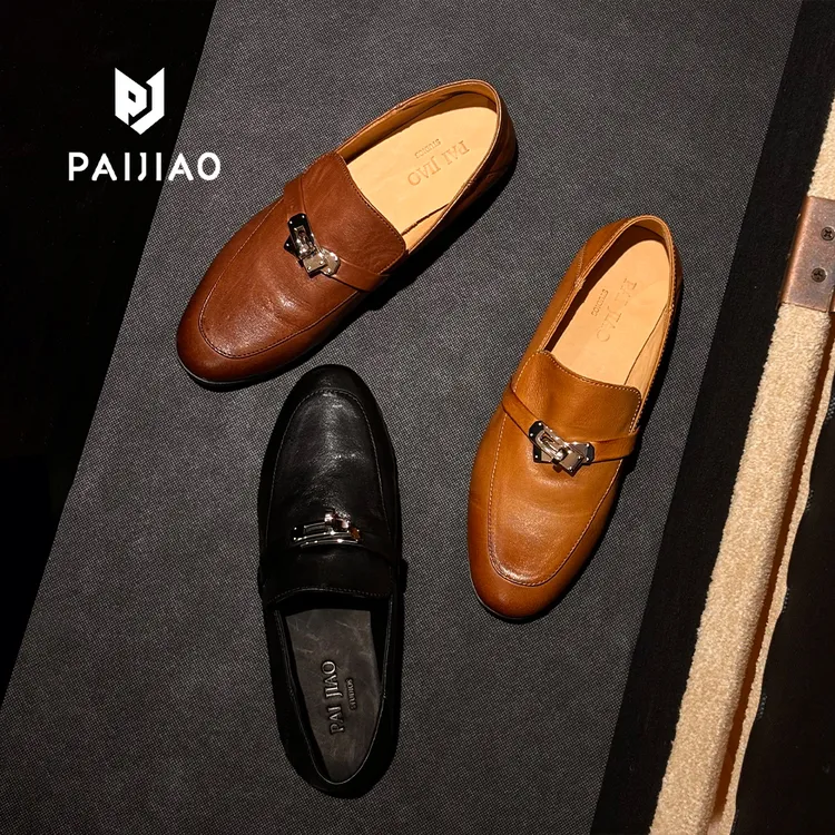 简约大气休闲通勤锁扣复古方头马皮单鞋一脚蹬乐福鞋小皮鞋女930