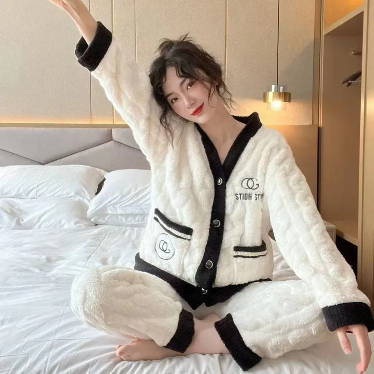 睡衣女冬季珊瑚绒加绒加厚2025年新款法兰绒秋冬季甜美家居服套装