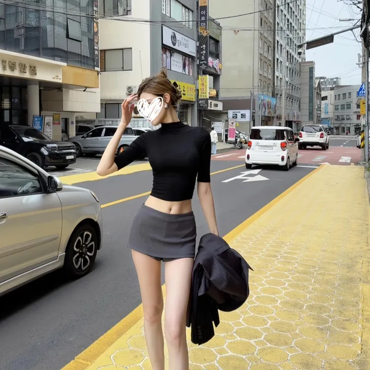 现货！黑色半高领中袖t恤简约高级感显瘦气质百搭性感网红爆款上衣