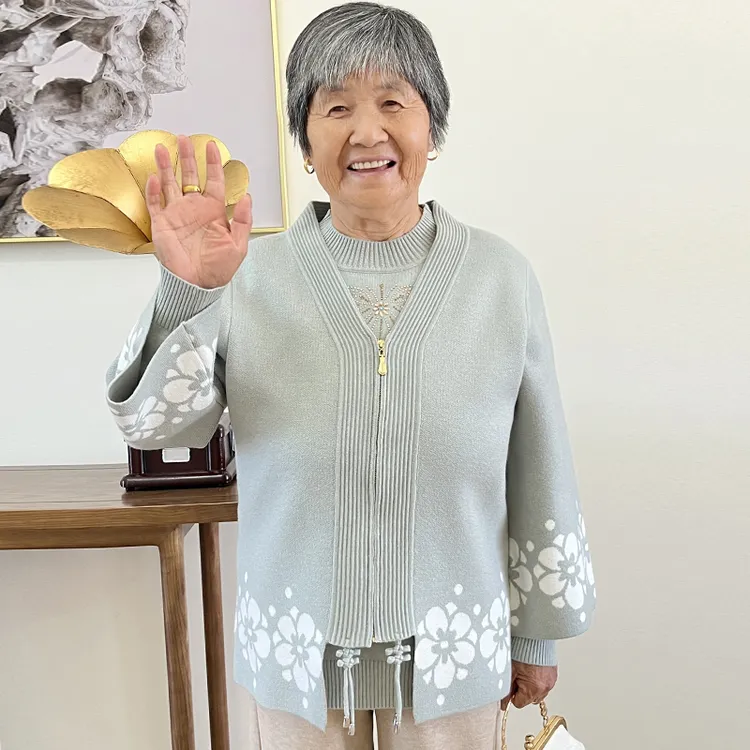 妈妈装中老年秋装女新中式针织两件套老年人奶奶装秋季毛衣开衫