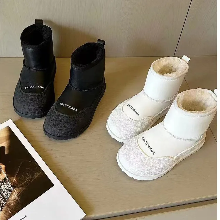 雪地靴女款冬季加绒加厚平底防滑面包短靴2025新款保暖大棉鞋