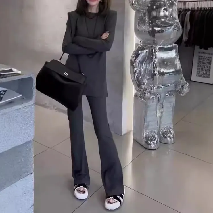 中年女装2025秋季新款韩版松弛感简约长袖T恤时尚微喇裤两件套装