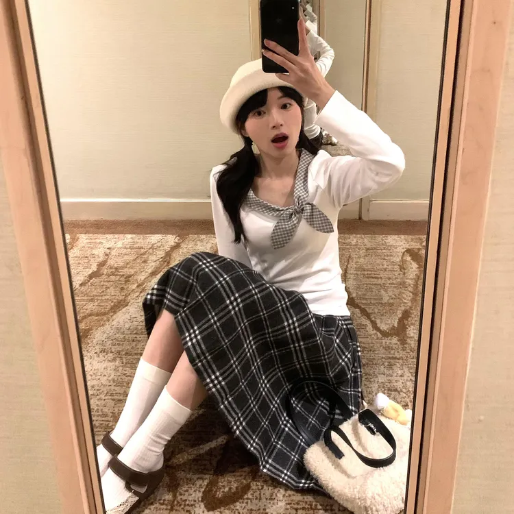 学院风收腰气质韩系穿搭一整套蝴蝶结格纹裙子秋季套装女2025新款