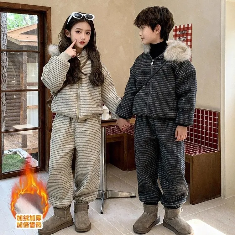 男女童加绒套装2025冬装新款儿童加厚条纹连帽外套保暖卫裤两件套
