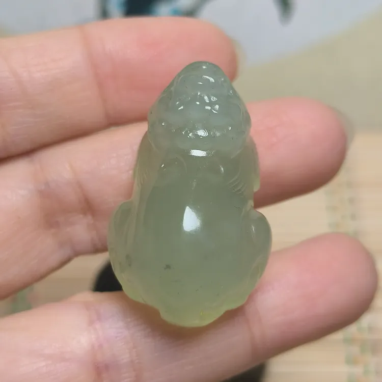 天然岫玉精品高冰水墨丹青俏色手工雕刻小貔貅吊坠