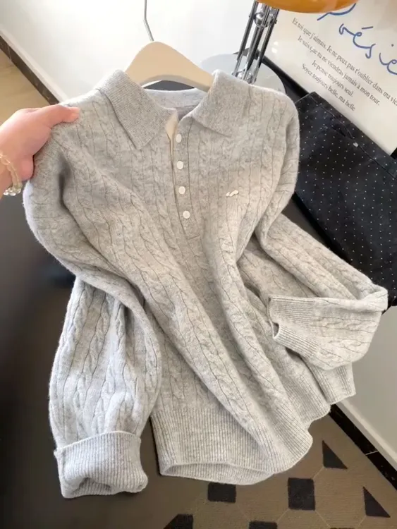 2025韩系复古慵懒风翻领麻花毛衣女冬简约百搭休闲宽松显瘦针织衫
