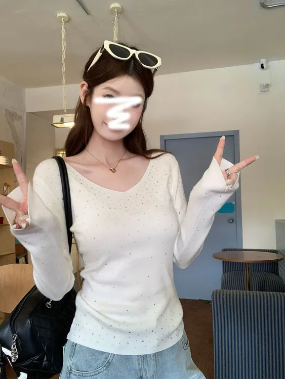 法式重工烫钻V领长袖针织衫女秋冬季超好看纯欲修身显瘦打底上衣