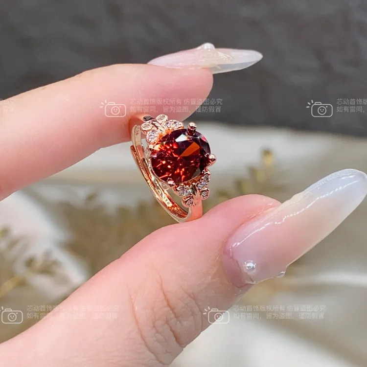 新品戒指 【蝶梦】8x10mm石榴红人工宝镶嵌蝴蝶活口圈k4358