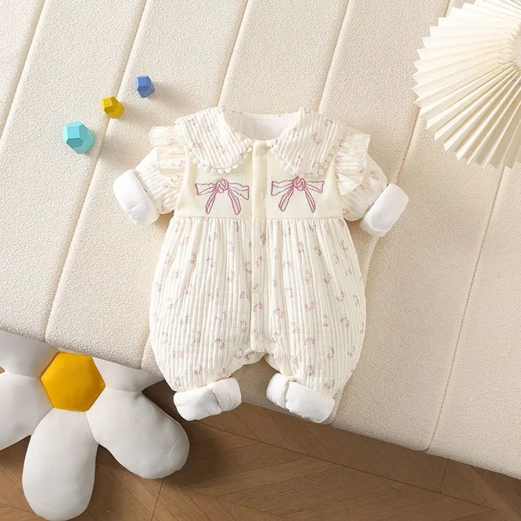 秋冬婴儿保暖连体衣新款薄棉公主满月宝宝外出百天新生儿哈衣爬服