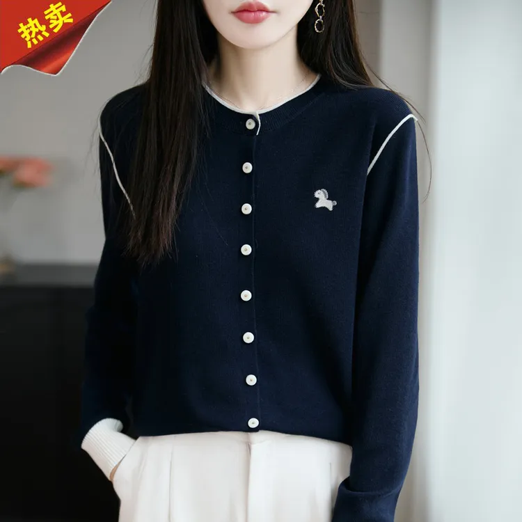 哥弟阿玛施正品2025早秋季新款女圆领针织假两件开衫小马刺绣上衣