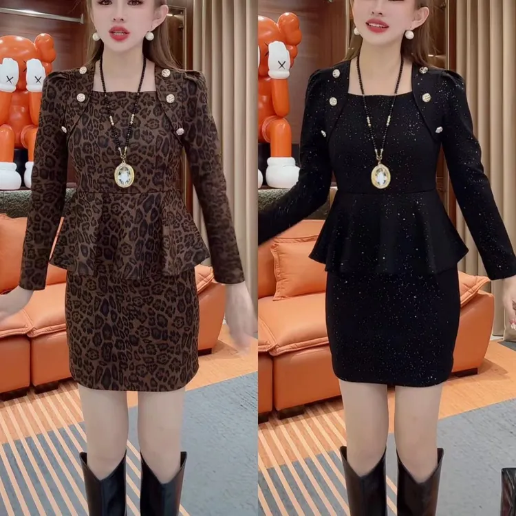 连衣裙挂脖款V领名媛气质秋季包臀裙秋冬