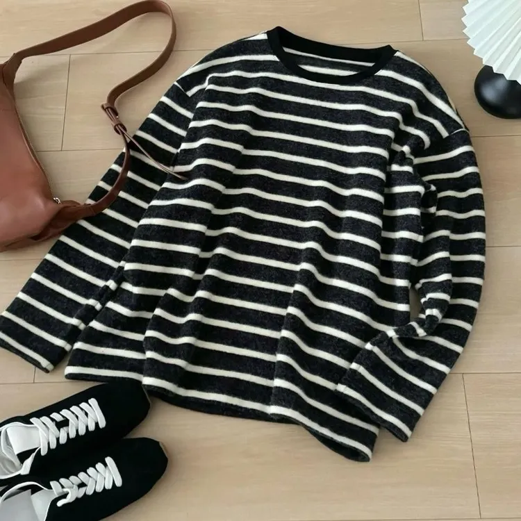 奶盐厚重感奥利奥兔绒慵懒风打底衫女冬季宽松条纹长袖大T恤上衣