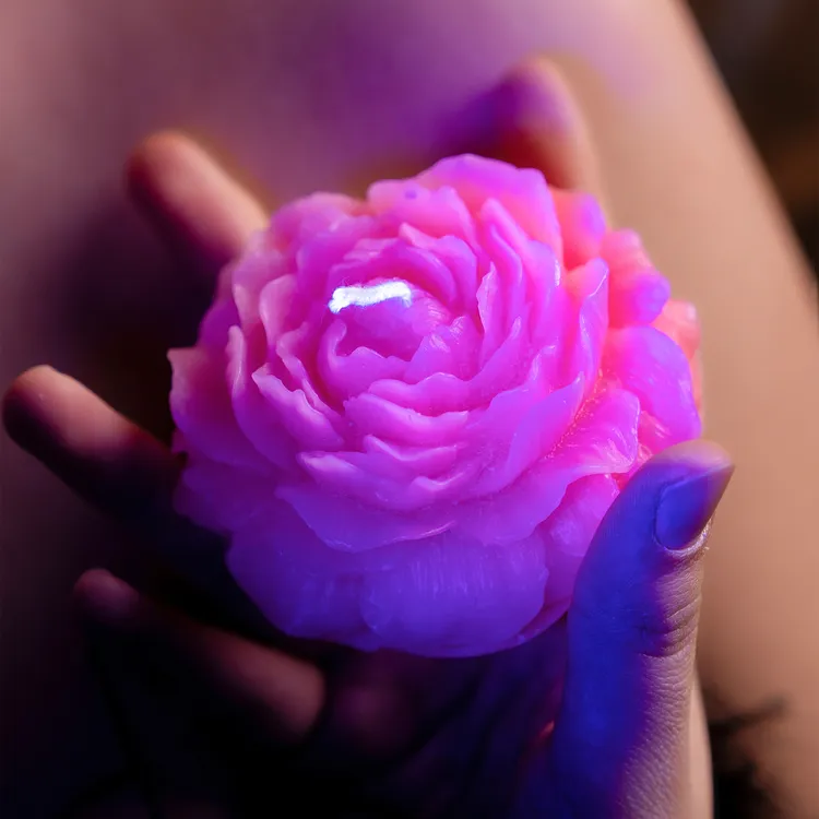   MENG HUAN 低温蜡烛《夜光玫瑰》枯萎的玫瑰在输液带里重生