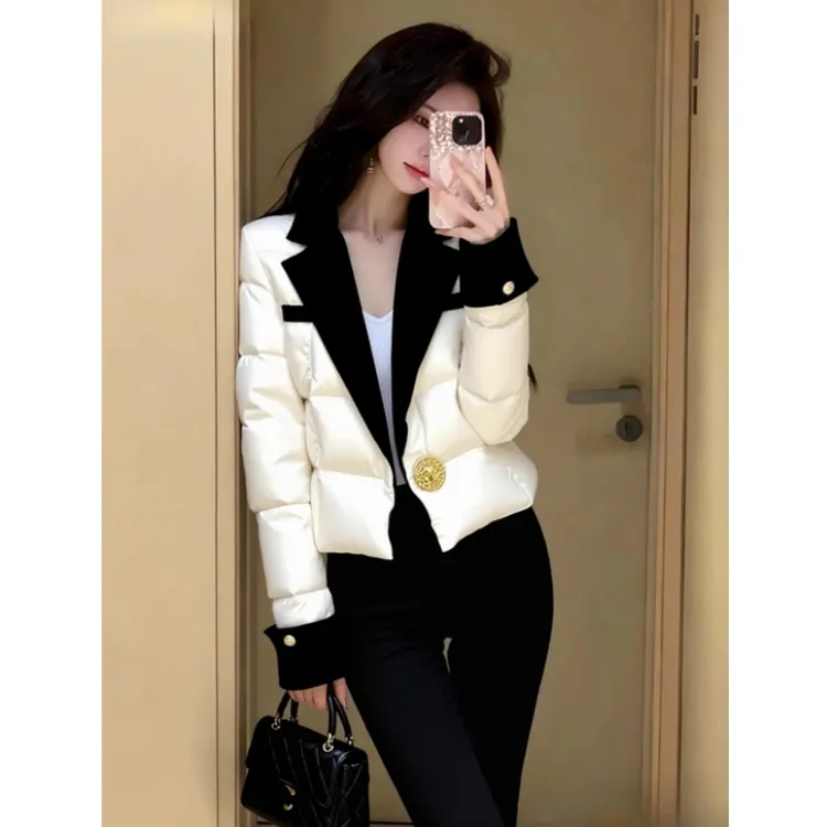 巨好看的夹棉外套2025新款洋气独特别致高端小香风白色棉服女冬厚