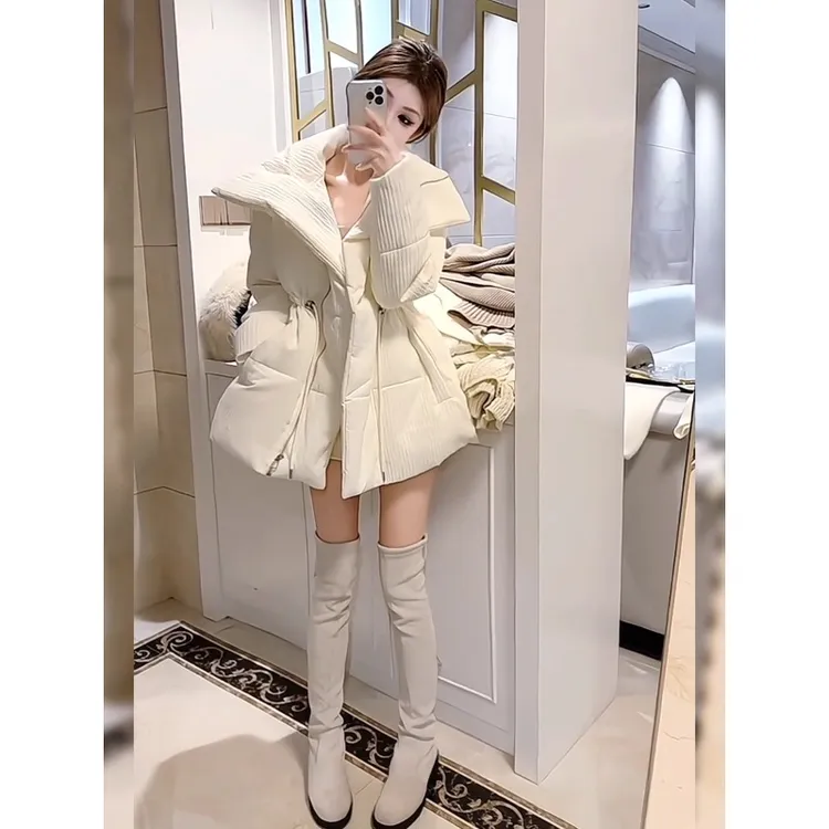 2025今年冬季爆款精致女神范设计感大翻领棉服女收腰系带保暖外套