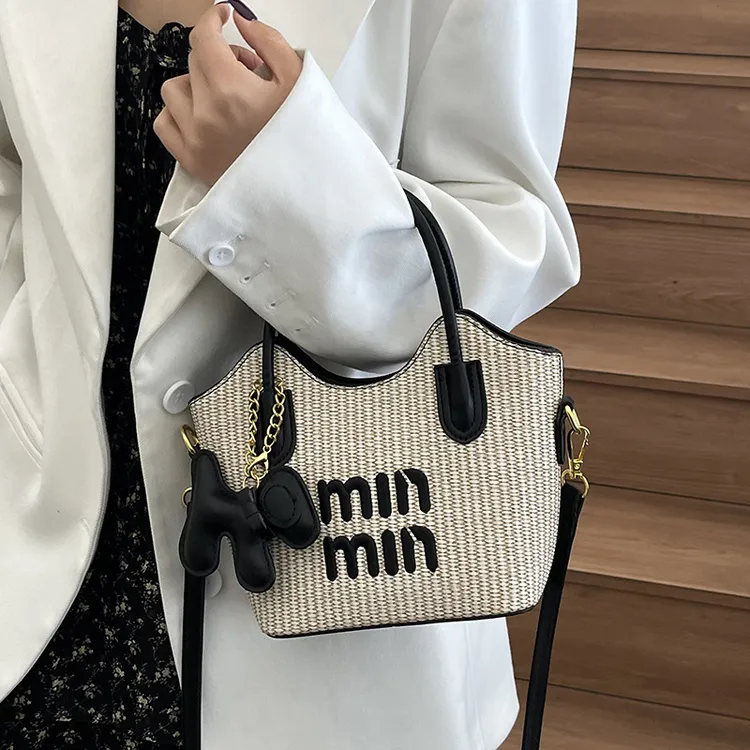 新款女高颜值百搭休闲水桶包简约高级感潮流女包时尚百搭气质女包