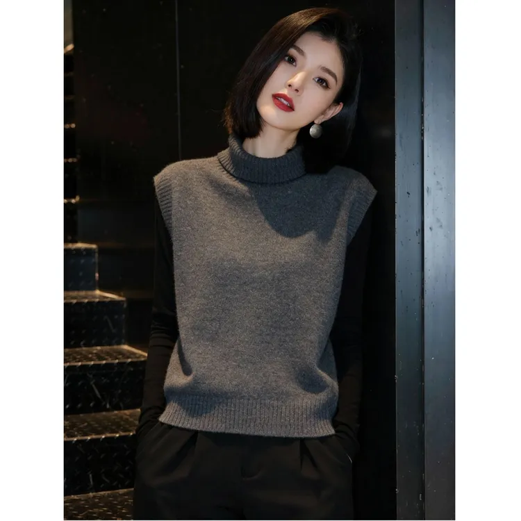 2025秋冬季新款痞帅炸街风女装高级感显瘦马甲打底衫两件套装爆款