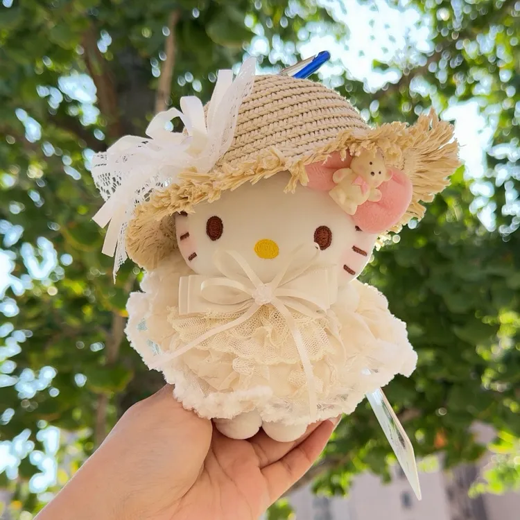 正版HelloKitty＋纯白花嫁娃衣包挂件女生玩偶钥匙扣生日礼物