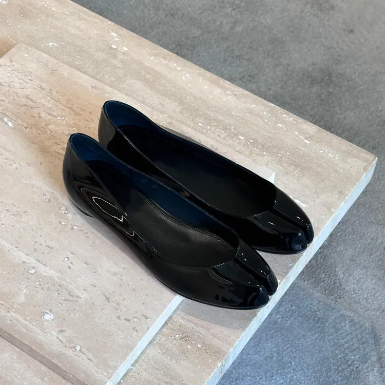 女鞋尖头气质水果复古平底分趾鞋女猪蹄马蹄浅口一脚蹬芭蕾舞单鞋