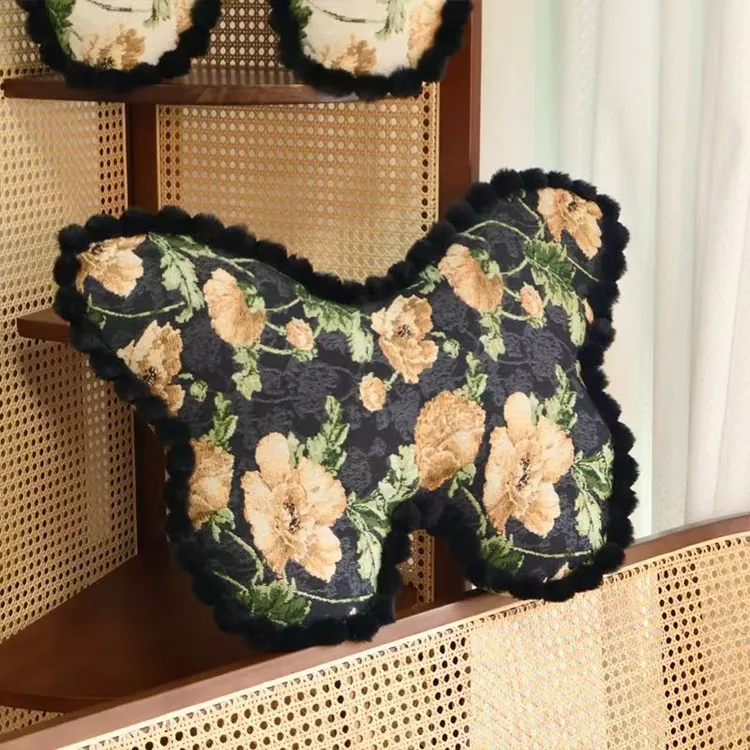 复古风蝴蝶形状抱枕异形抱枕不规则轻奢高级卧室沙发靠垫含芯靠枕