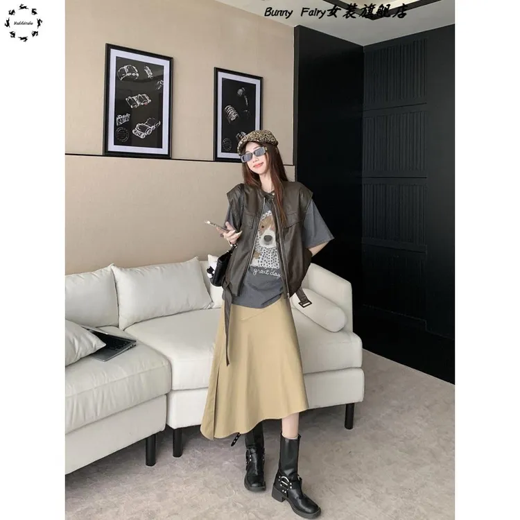 覆古卡通印花磨毛T恤不规则半身裙机车皮马甲女2025秋季新款套装