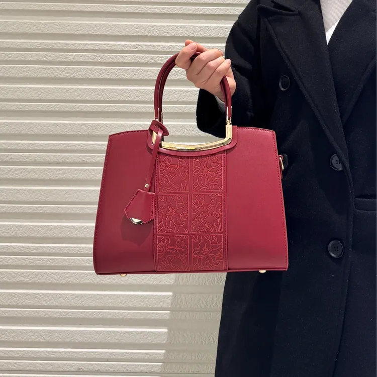 国风刺绣红色包包新娘女新中式妈妈结婚手提包单肩百搭大容量