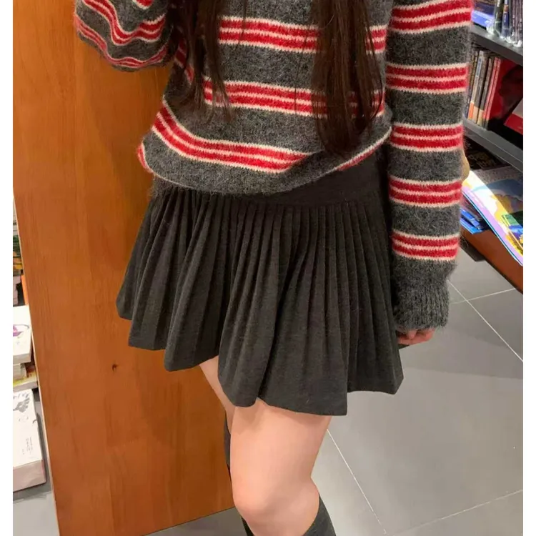 李潇洒【】微胖大码秋季灰色细百褶厚款毛呢短裙