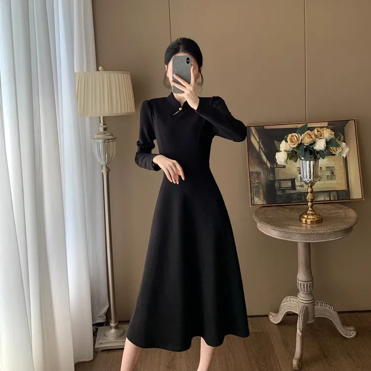 新中式小个子连衣裙女2025秋冬新款气质高级感立领显瘦过膝小黑裙