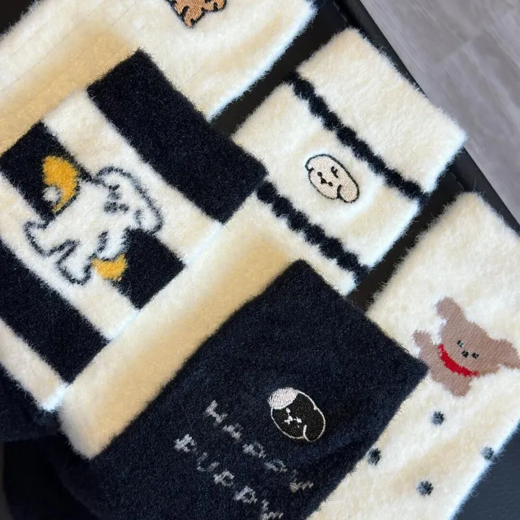 袜子女冬季加绒加厚保暖防寒韩版潮卡通可爱小狗中筒袜月子袜涤纶