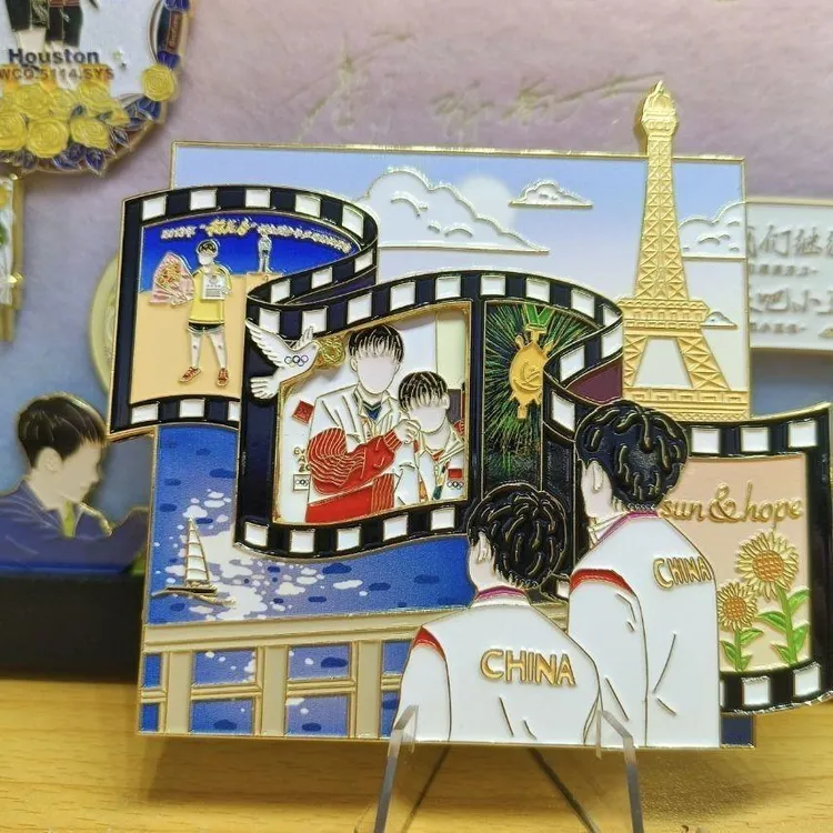 时光彼岸莎头金属徽章可旋转冰箱贴收藏送礼物莎莎大头周边