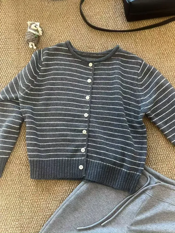 常规款针织条纹长袖保暖毛针织衫毛衣上衣小香风休闲黑色百搭