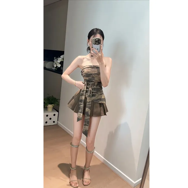 2025夏季新款韩系辣妹印花侧皱绑带不规则抹胸背心+百褶裙两件套 