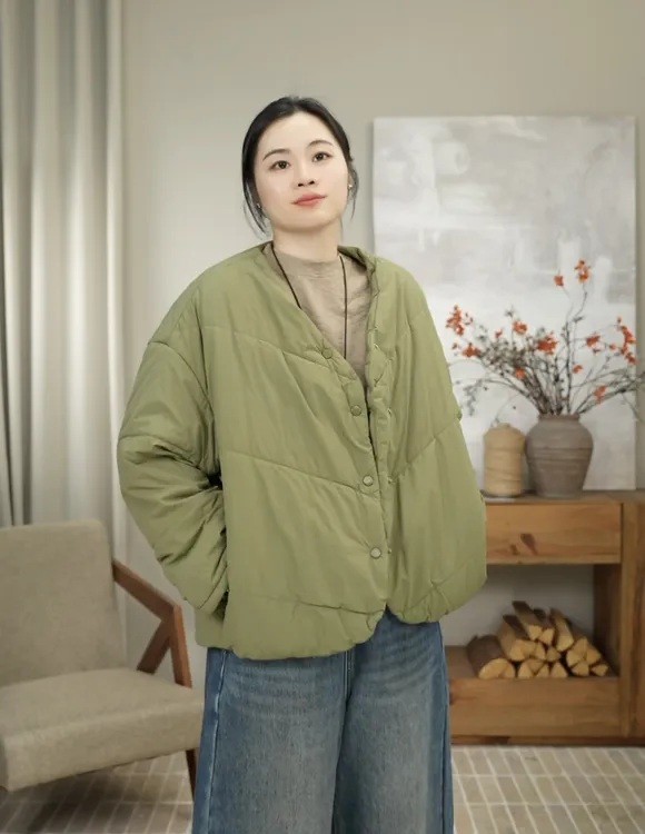 九月JIUYUE冬季厚款V领时尚纯色棉服羊毛保暖暗扣宽松外套 7328