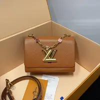 胖虎熙少/路易威登/95新/公价0/箱包/两用包/31T2501130132