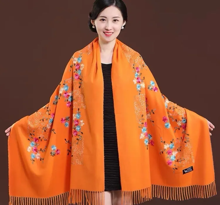 GUZALHANIX保暖风女民族风刺绣女围巾绣花加厚披肩沙滩巾