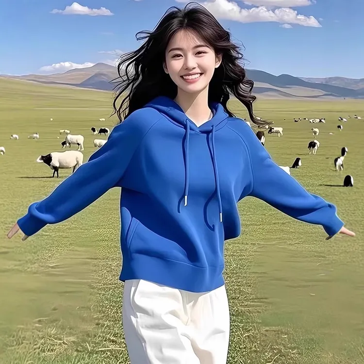 超火减龄克莱因蓝色连帽卫衣短外套女2025新款春季多巴胺穿搭上衣