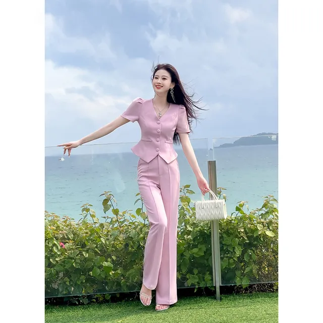 夏季气质两件套2024年新款别致领花V领短袖上衣微喇裤装时尚套装