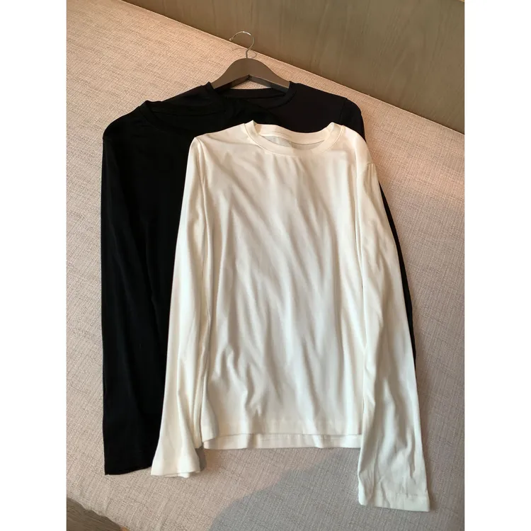 DAR STUDIO 【贝壳扣】2025秋冬新款后中缝极简打底长袖T恤25226