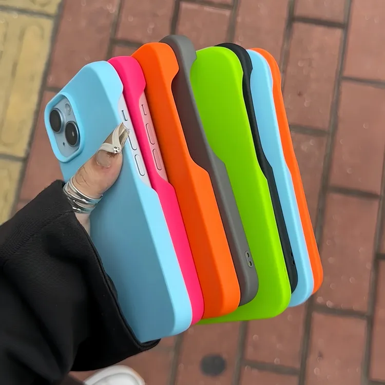 亲肤大孔适用iPhone16promax情侣苹果15手机壳12/13/14套