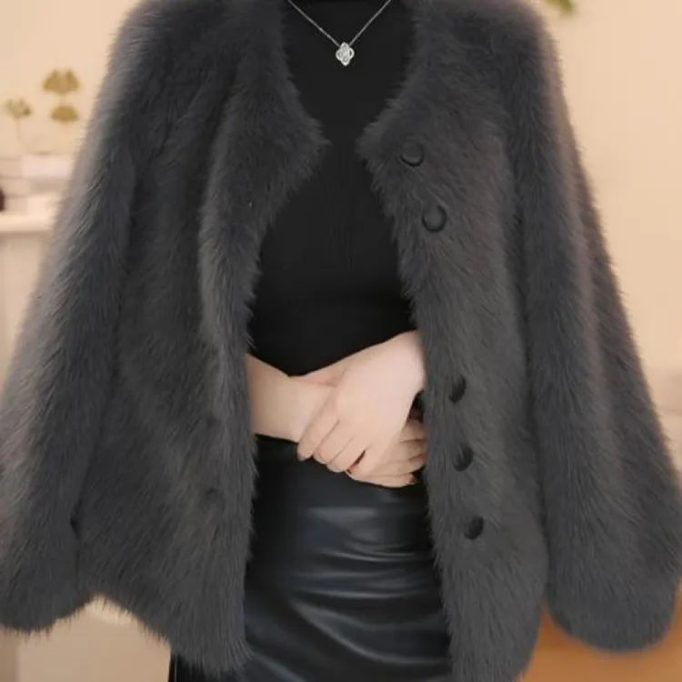 2025冬季新款高级感穿搭漂亮上衣女韩版时尚气质百搭显瘦短款外套