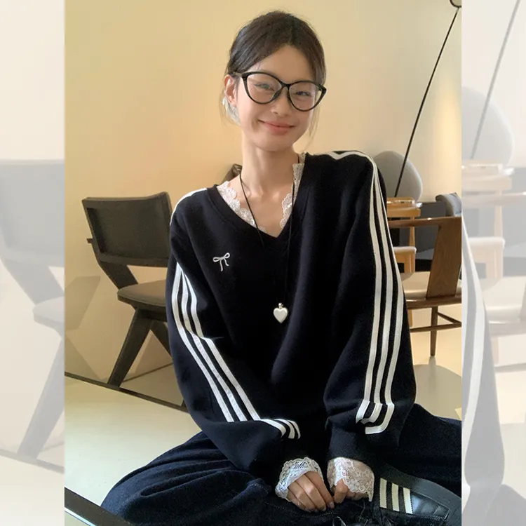 小个子V领蕾丝黑色卫衣女宽松秋季新款设计韩系长袖上衣外套